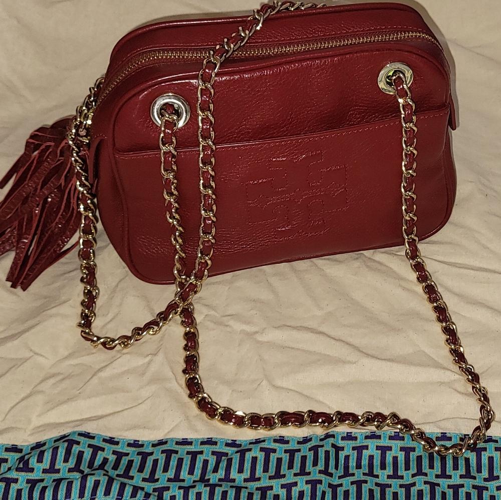 CHERRY RED TORY BURCH CHAIN CROSSBODY